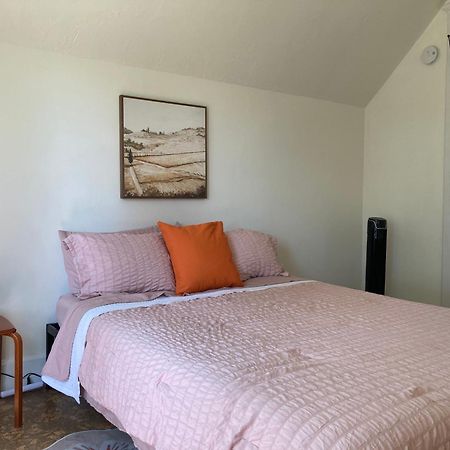 Victorian Guest Getaway-20Mins To Glacier National Park-10Mins To Airport! 컬럼비아 폴스 외부 사진