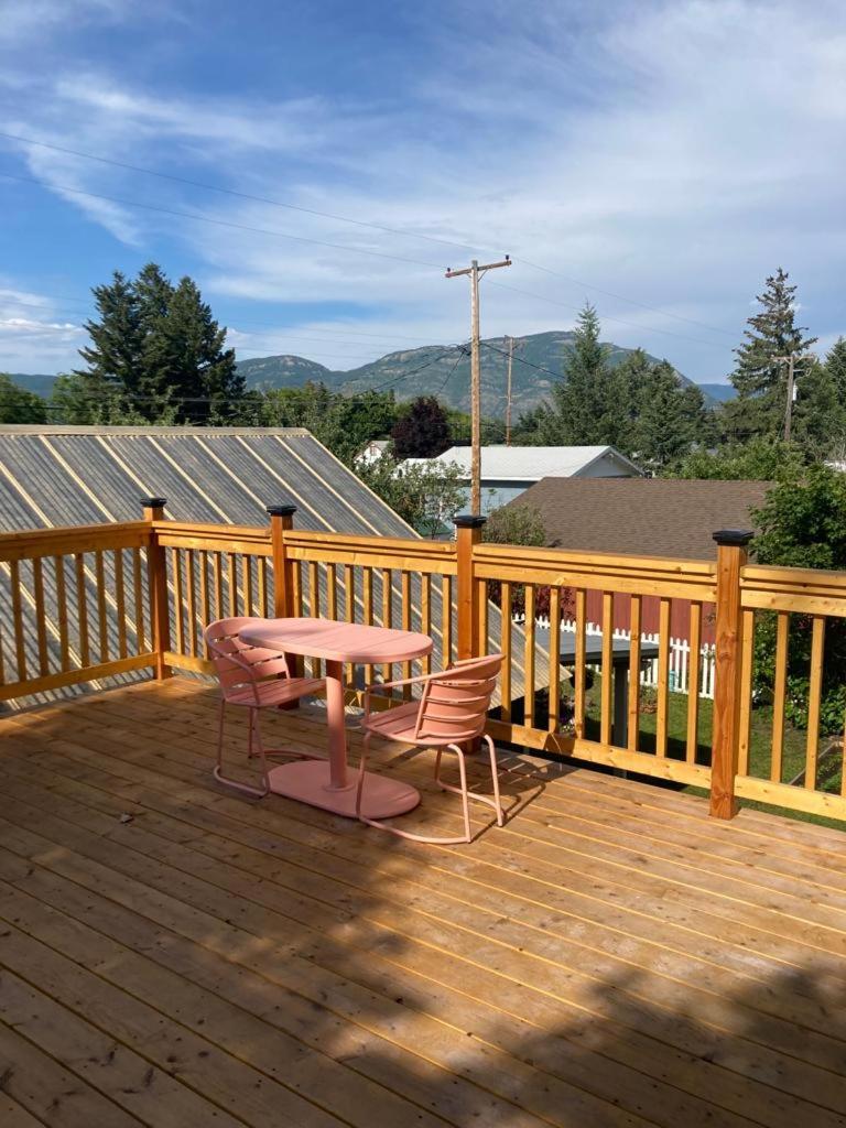 Victorian Guest Getaway-20Mins To Glacier National Park-10Mins To Airport! 컬럼비아 폴스 외부 사진