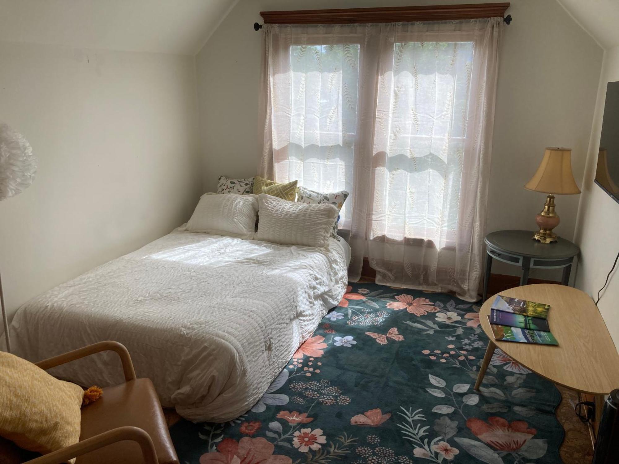 Victorian Guest Getaway-20Mins To Glacier National Park-10Mins To Airport! 컬럼비아 폴스 외부 사진