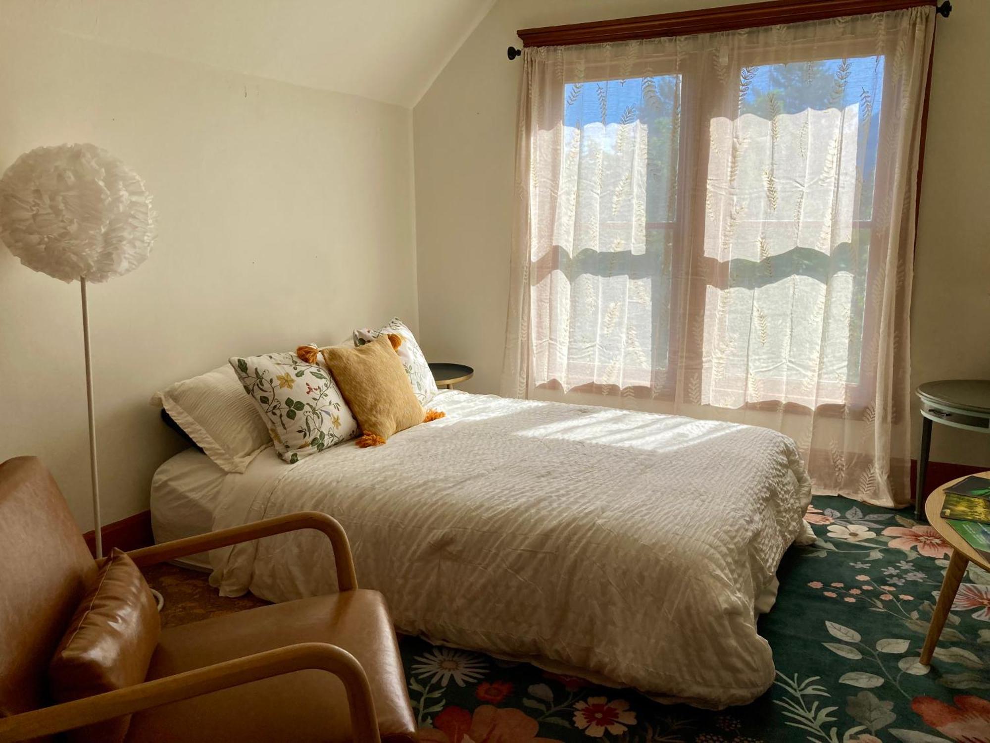Victorian Guest Getaway-20Mins To Glacier National Park-10Mins To Airport! 컬럼비아 폴스 외부 사진
